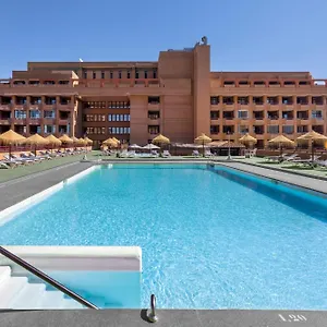 Palmeras Affiliated By Fergus **** Fuengirola
